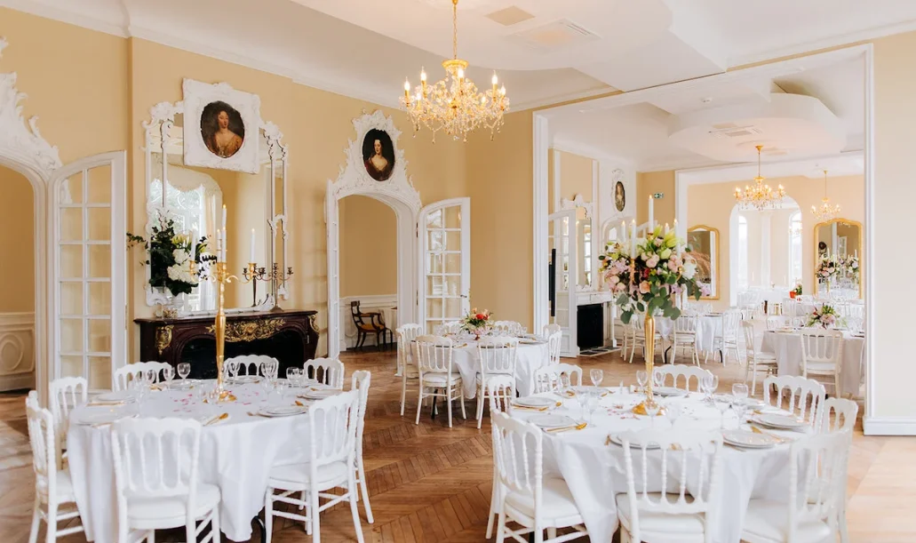 24 Le Château - Salle de bal 24 Le Château - Salle de bal