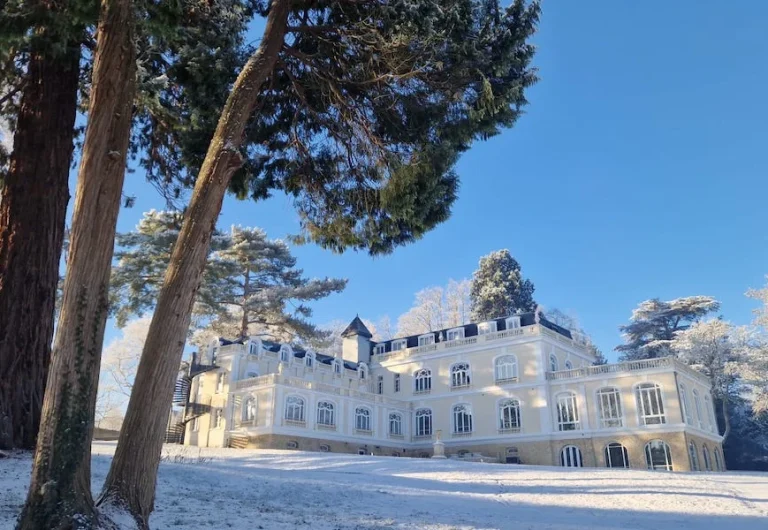 Se marier en hiver au Château du Mont Martin : une expérience inoubliable