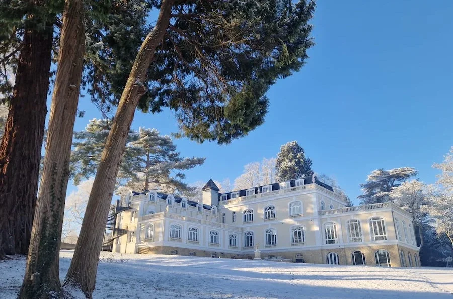 Se marier en hiver au Château du Mont Martin : une expérience inoubliable